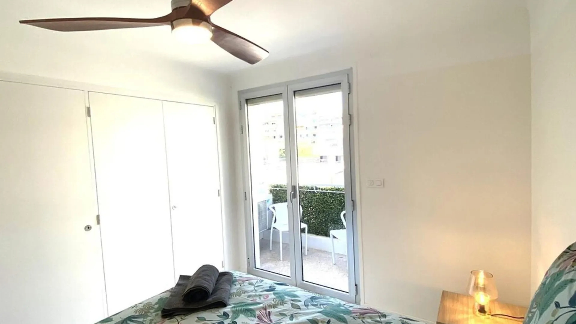Apartment Le Soleil - Sea - Spacious - Hypercentre - Car Park Antibes France