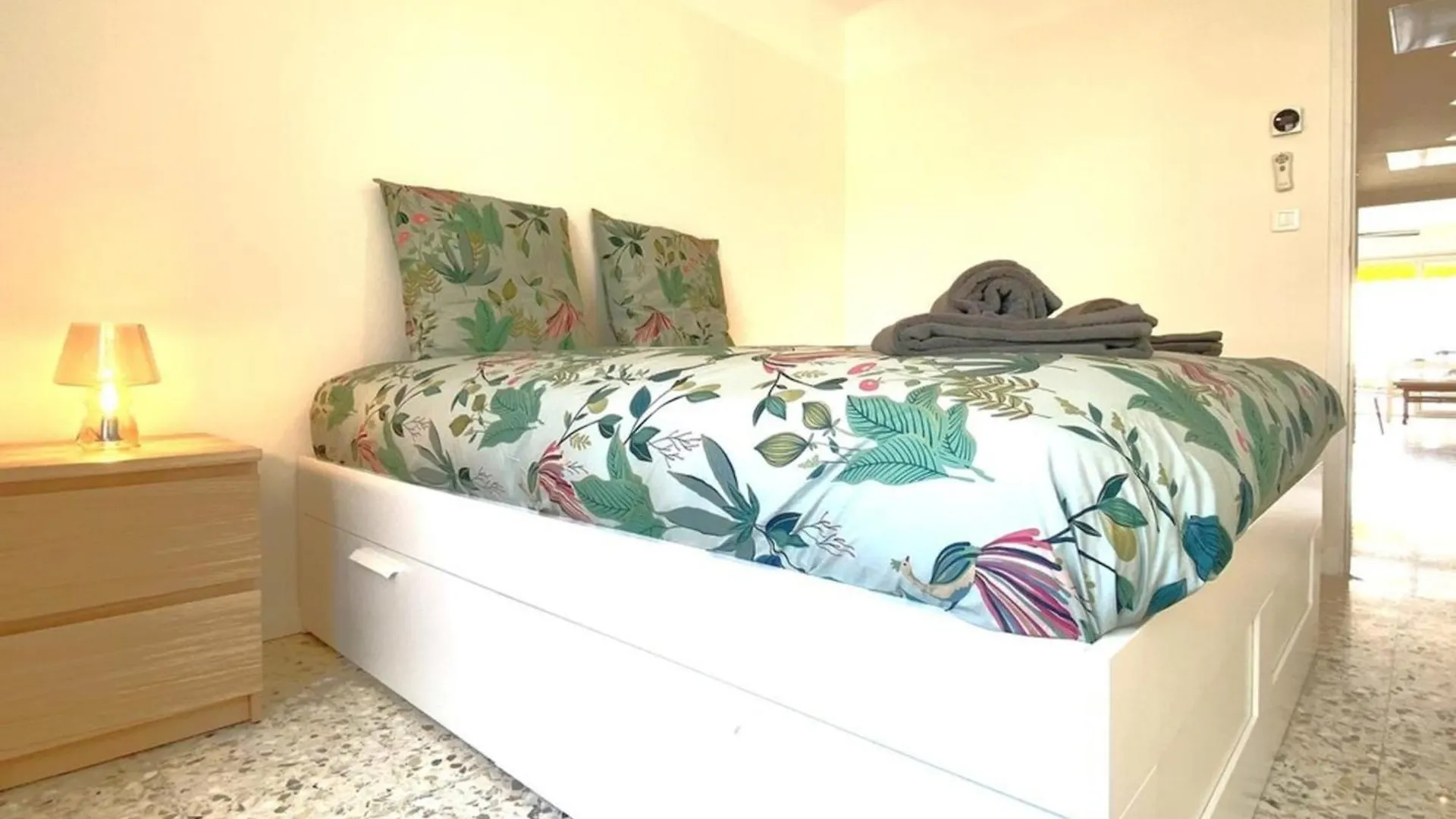 Apartment Le Soleil - Sea - Spacious - Hypercentre - Car Park Antibes France